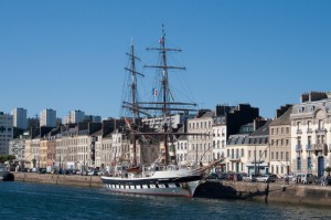 Le port de Cherbourg. Photo de Andreas Franz Borchert