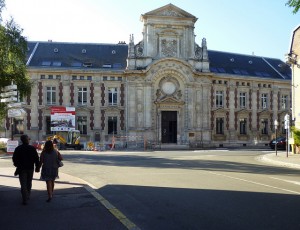Evreux - Le palais de justice. Photo Stanze